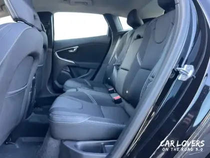 Photo 13 Volvo V40  D2 120 ch