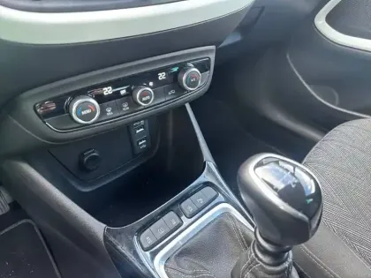 Photo 20 Opel Crossland X  1.2 Turbo 110 ch