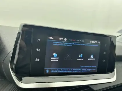 Photo 47 Peugeot 208  PureTech 100 S&S BVM6