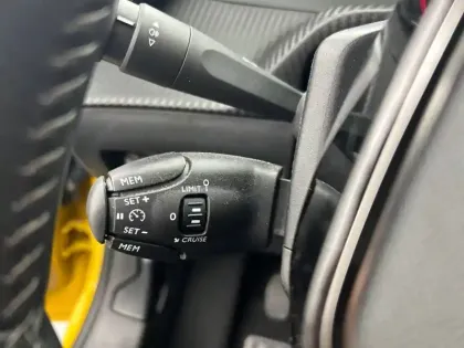 Photo 71 Peugeot 208  PureTech 100 S&S BVM6