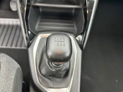 Photo 13 Peugeot 208  PureTech 100 S&S BVM6