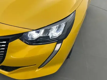 Photo 40 Peugeot 208  PureTech 100 S&S BVM6