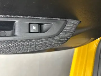 Photo 64 Peugeot 208  PureTech 100 S&S BVM6