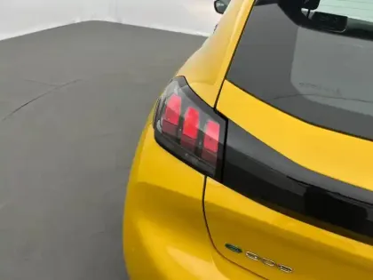 Photo 38 Peugeot 208 Gén. II Ph1 NG Active 5