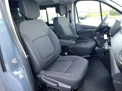 Photo 13 Renault Trafic  CA L2H1 3T BLUE DCI 150 GSR2