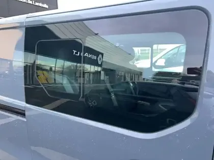 Photo 23 Renault Trafic  CA L2H1 3T BLUE DCI 150 GSR2