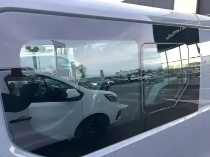 Photo 22 Renault Trafic  CA L2H1 3T BLUE DCI 150 GSR2