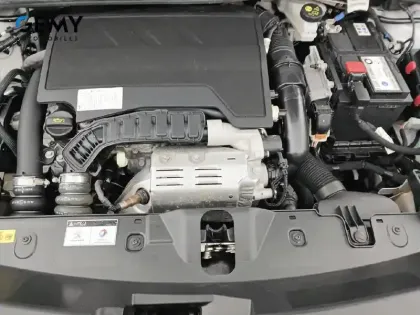 Photo 11 Peugeot 2008  PureTech 130 S&S EAT8