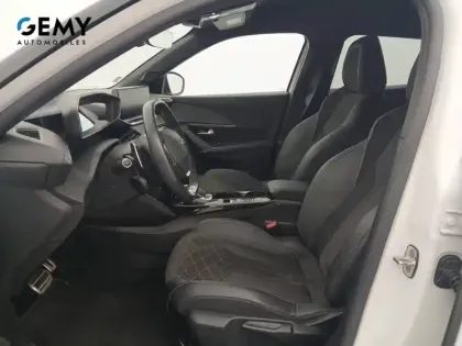 Photo 8 Peugeot 2008  PureTech 130 S&S EAT8