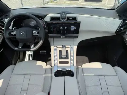 Photo 67 DS DS 7  Hybride Rechargeable E-Tense 300 EAT8 4x4