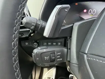 Photo 59 DS DS 7  Hybride Rechargeable E-Tense 300 EAT8 4x4