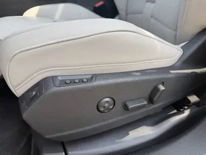 Photo 64 DS DS 7  Hybride Rechargeable E-Tense 300 EAT8 4x4