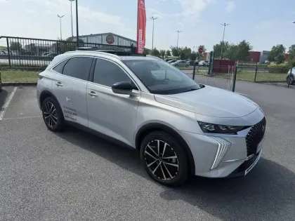 Photo 53 DS DS 7  Hybride Rechargeable E-Tense 300 EAT8 4x4