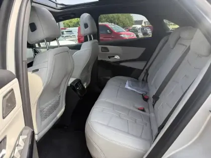 Photo 68 DS DS 7  Hybride Rechargeable E-Tense 300 EAT8 4x4