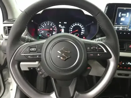 Photo 59 Suzuki Swift  1.2 Dualjet Hybrid