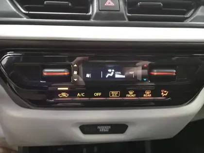 Photo 18 Suzuki Swift  1.2 Dualjet Hybrid