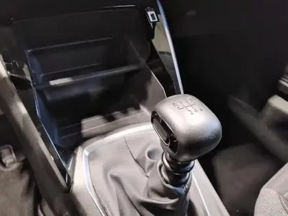 Photo 23 Peugeot 208  BlueHDi 100 S&S BVM6 Active Pack