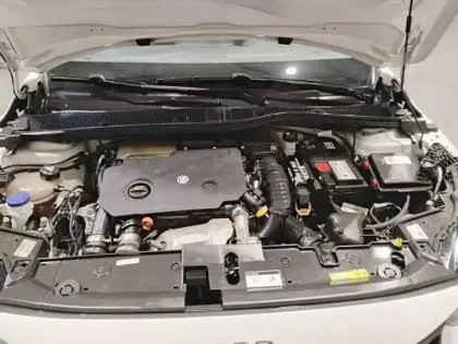 Photo 6 Peugeot 208  BlueHDi 100 S&S BVM6 Active Pack