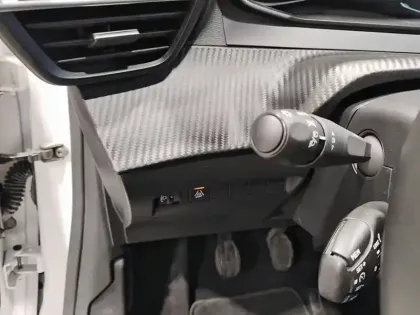 Photo 16 Peugeot 208  BlueHDi 100 S&S BVM6 Active Pack