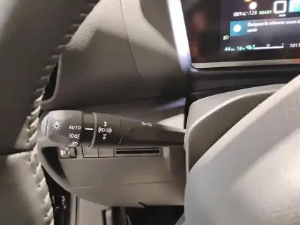 Photo 16 Citroën C4 e- 136 ch autonomie standard  Automatique Plus