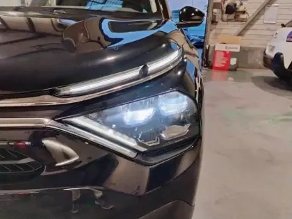 Photo 13 Citroën C4 e- 136 ch autonomie standard  Automatique Plus