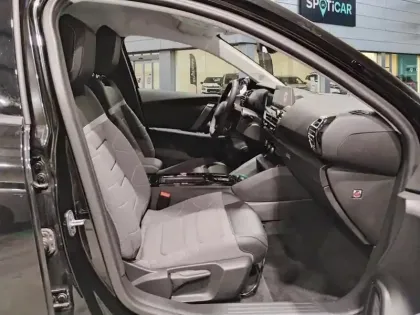 Photo 8 Citroën C4 e- 136 ch autonomie standard  Automatique Plus