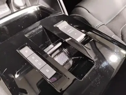 Photo 23 Citroën C4 e- 136 ch autonomie standard  Automatique Plus