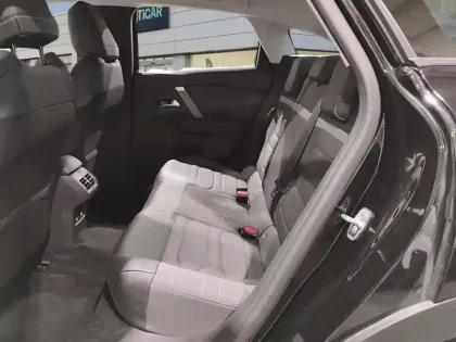 Photo 22 Citroën C4 e- 136 ch autonomie standard  Automatique Plus