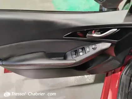 Photo 19 Mazda Mazda3  1.5L SKYACTIV-D 105 ch Dynamique