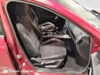 Photo 8 Mazda Mazda3  1.5L SKYACTIV-D 105 ch Dynamique