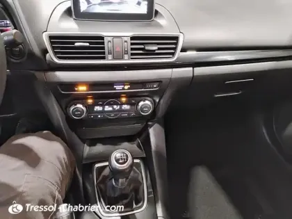 Photo 21 Mazda Mazda3  1.5L SKYACTIV-D 105 ch Dynamique