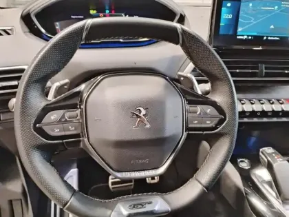 Photo 11 Peugeot 3008  Hybrid 225 e-EAT8 GT Pack