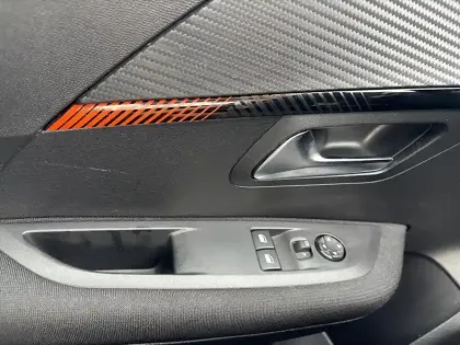 Photo 19 Peugeot 208  PureTech 75 S&S BVM5 Active