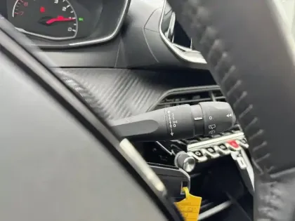 Photo 17 Peugeot 208  PureTech 75 S&S BVM5 Active