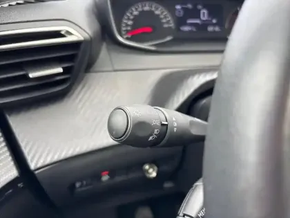 Photo 16 Peugeot 208  PureTech 75 S&S BVM5 Active