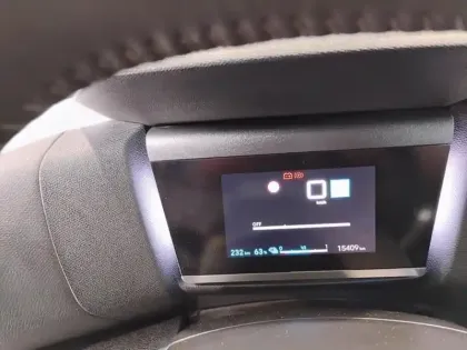 Photo 20 Citroën C4 e- 136 ch autonomie standard  Automatique Plus