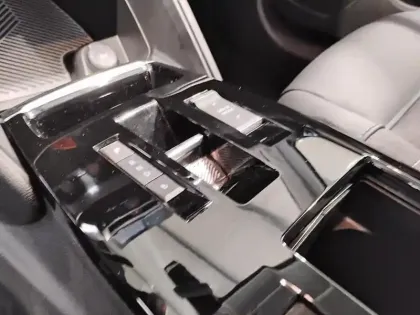 Photo 23 Citroën C4 e- 136 ch autonomie standard  Automatique Plus