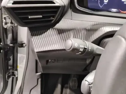 Photo 10 Peugeot 2008  100 S&S BVM6 Allure