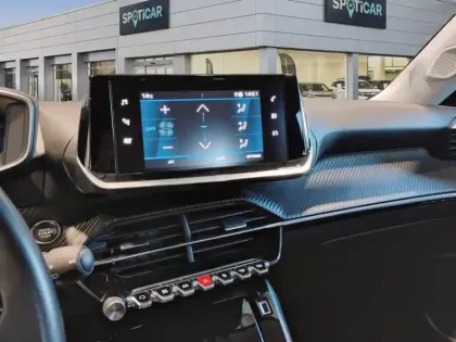 Photo 21 Peugeot 2008  PureTech 100 S&S BVM6 Allure