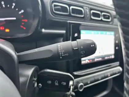 Photo 17 Citroën C3  PureTech 110 S&S BVM6 Shine