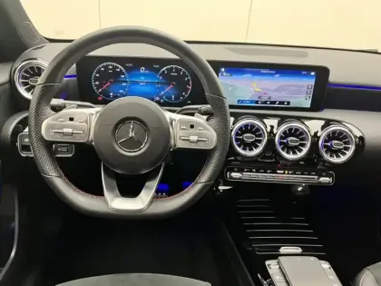 Photo 19 Mercedes Classe A 180 AMG Line