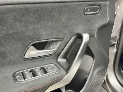 Photo 14 Mercedes Classe A 180 AMG Line