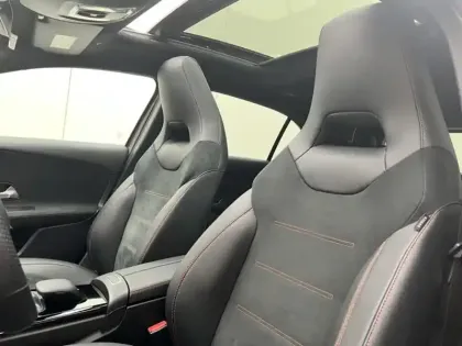 Photo 15 Mercedes Classe A 180 AMG Line