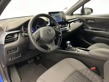 Photo 13 Toyota C-HR 2.0 Hybride 184 Edition
