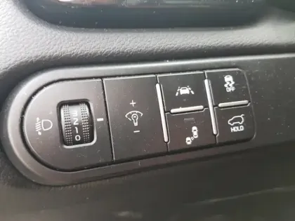 Photo 11 Kia Xceed 1.6 CRDI 136 ISG MHEV PREMIUM