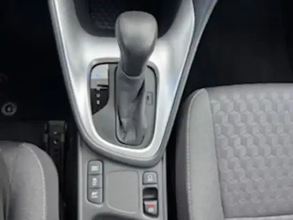 Photo 11 Toyota Yaris Hybride 116h Dynamic Business