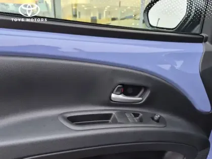 Photo 16 Toyota Aygo Hybride 116h Graphic ZEN