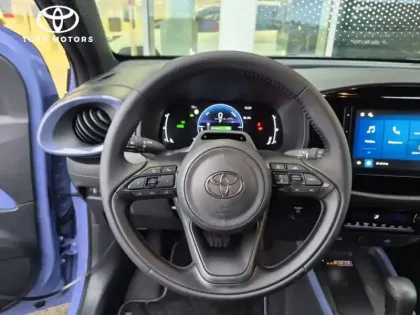 Photo 8 Toyota Aygo Hybride 116h Graphic ZEN