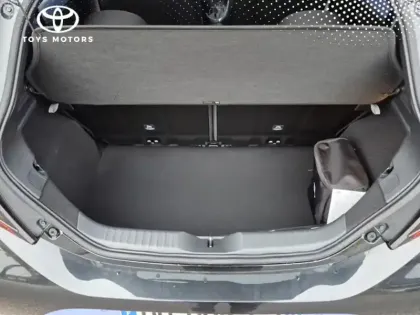 Photo 13 Toyota Aygo Hybride 116h Graphic ZEN