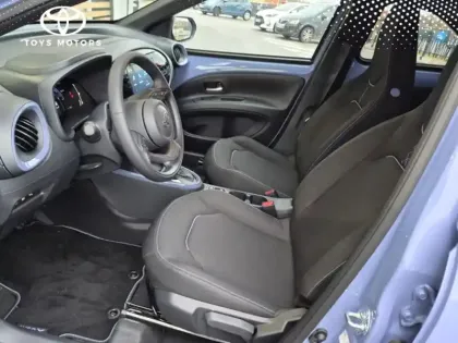 Photo 6 Toyota Aygo Hybride 116h Graphic ZEN